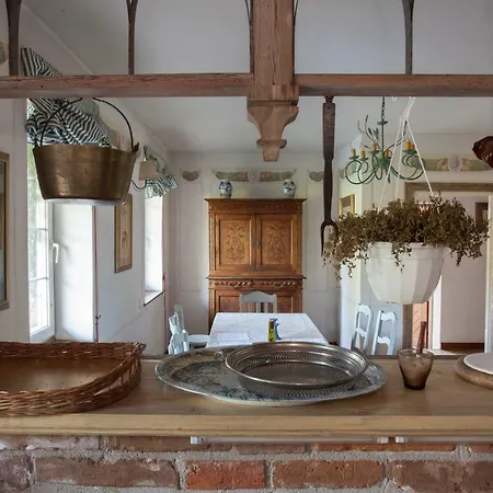 Dom Lowczego Gnoyna Park Casa di campagna