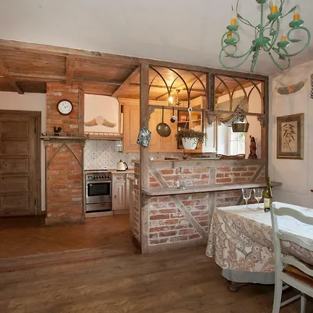 Dom Lowczego Gnoyna Park Casa di campagna Radziejowice