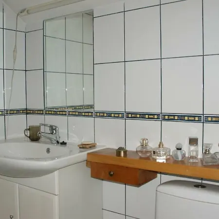 Dom Lowczego Gnoyna Park Casa di campagna