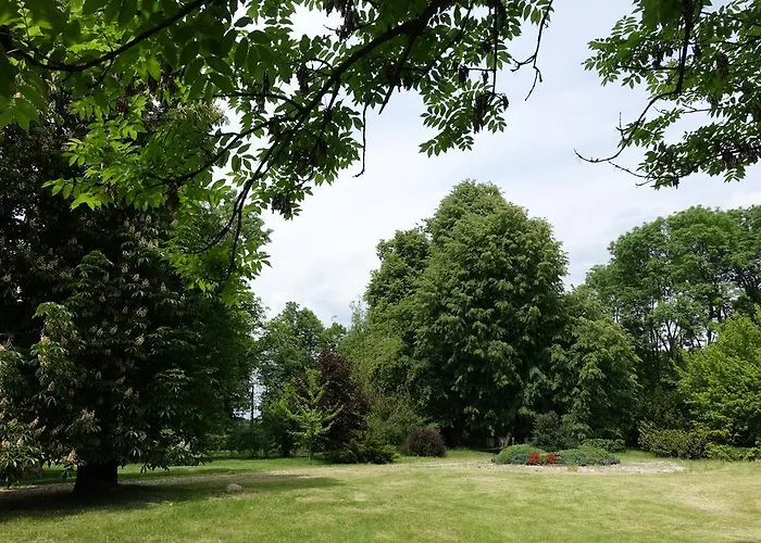 Dom Lowczego Gnoyna Park * ラジェヨビツェ