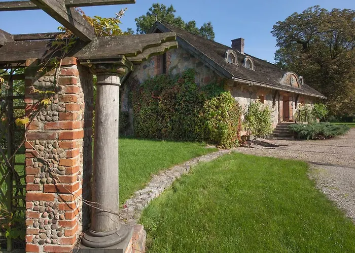 カントリーハウス Dom Lowczego Gnoyna Park ラジェヨビツェ